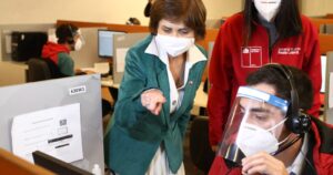 Minsal inaugura call center para trazar casos COVID-19 en Región Metropolitana