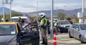 Sujeto que trató de burlar control sanitario en la maletera de un taxi fue dejado en libertad