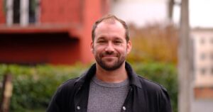 Concejal RD es detenido por violar la cuarentena: fue sorprendido practicando skate