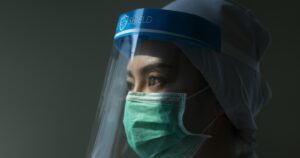 Lanzan plataforma que conecta a fabricantes de equipos de protección personal para la salud con quienes los necesitan