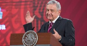 Presidente de México dice que la mejor manera de evitar secuestros es con una sociedad pobre