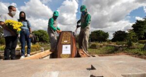 Brasil se convierte en el tercer país del mundo con más fallecidos por coronavirus