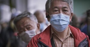 China rechaza investigación de Harvard sobre el coronavirus y acusa intento de
