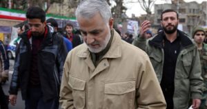 Irán publica fotos del espía que ejecutará por filtrar ubicación de Soleimani