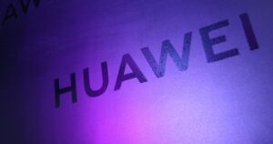 Reino Unido ordena el retiro de las redes 5G de Huawei para 2027