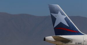 LATAM despide a 12 mujeres pilotos: tres hicieron el crucial viaje a China por insumos médicos