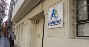 Fonasa es condenada a pagar tratamiento a niño con enfermedad neuromotora