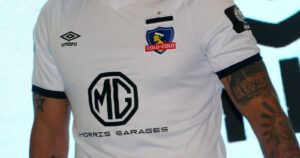 Umbro rechaza acusaciones y anuncia fin del contrato con Colo Colo