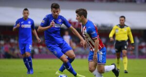 Igor Lichnovsky jugó por el Cruz Azul tras dar negativo en segundo PCR