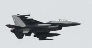 Ministerio de Defensa explica millonaria modernización de flota de F-16