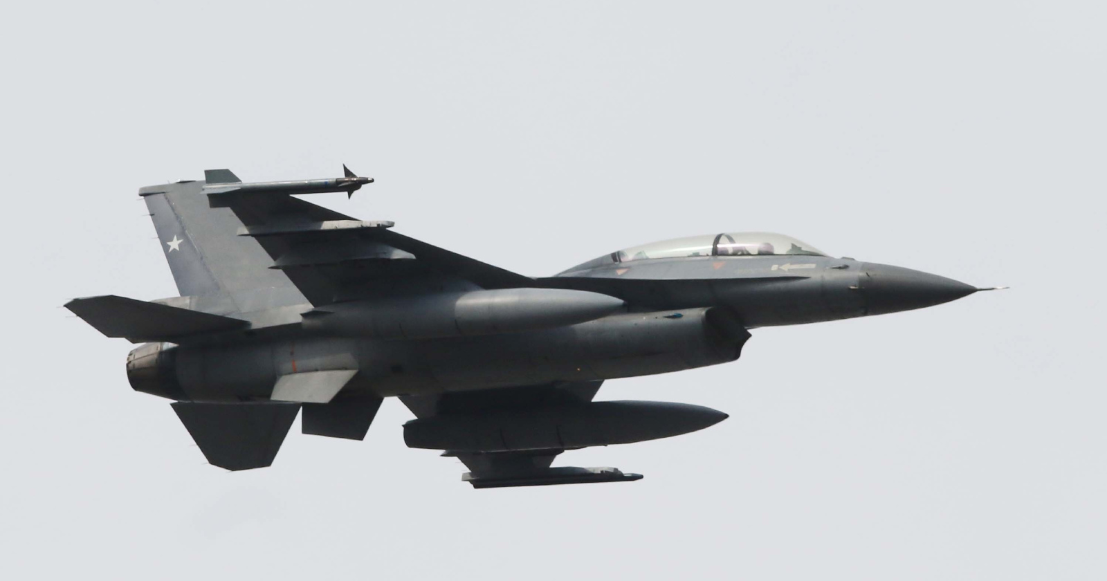 F-16