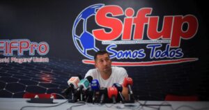 El quiebre entre el Sifup y los ex futbolistas por el bono de retiro