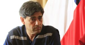 Quién es Claudio Opazo, la mano derecha de Sharp en Valparaíso que 8 concejales buscan destituir