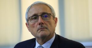 Aldo Valle deja este jueves la rectoría de la Universidad de Valparaíso