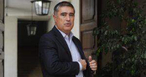 Desbordes cambia el tono por retiro de AFP: 