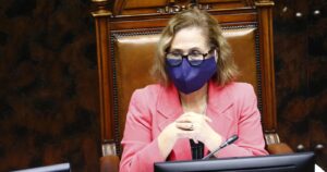 Presidenta del Senado por votación del retiro de fondos: 