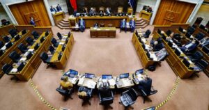 Senadores de oposición comprometen apoyo a retiro del 10% de las AFP