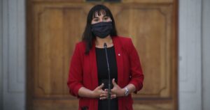 Izkia Siches critica a Blumel por polémica en Hospital de Melipilla: 