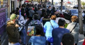 Cadem: 83% apoya el retiro del 10% de los fondos de la AFP