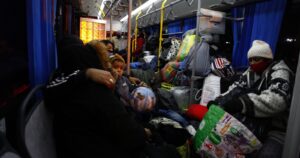 Un mundo se derrumba, otro renace