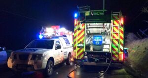 Camión con desechos de exámenes COVID-19 se vuelca en la Ruta 5 Norte