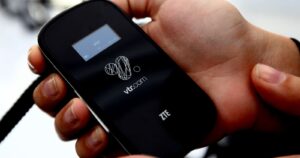 Mega denuncia falso productor que pide fotos de menores en ropa interior