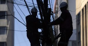 Prisión preventiva para detenidos por cortar fibra óptica de VTR en Huechuraba