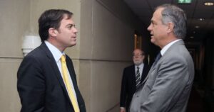 Ignacio Walker rechaza retiro del 10% y genera la reacción de Matías Walker