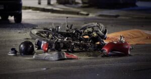 Intentó esquivar a ciclista: motociclista murió tras accidente en Lo Prado