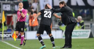 Antonio Conte habría pedido con urgencia el fichaje de Arturo Vidal