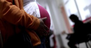 Detectan el primer caso de contagio de coronavirus de madre a hijo a través de la placenta
