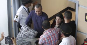 Formalizan a Francisco Solar y Mónica Caballero por atentados explosivos