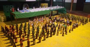 Ocho detenidos en bar clandestino de Lo Prado: dueña intentó sobornar a carabineros