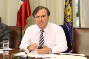 Cuatro diputados RN mantienen voto a favor de retiro: Moreira internado por exámenes