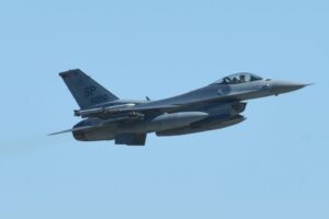 EE.UU. autoriza modernización de F-16 de Chile por $634 millones de dólares