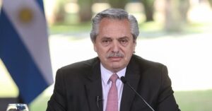 Alberto Fernández anuncia salida 