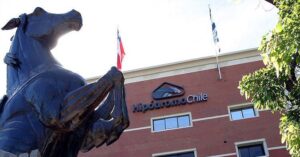 Minsal investigará brote de COVID-19 en Hipódromo Chile