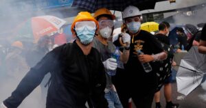 Policía de Hong Kong detiene a 180 manifestantes bajo la nueva y polémica ley de seguridad