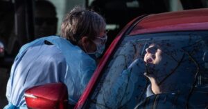 Los tres países que fueron ejemplo en la lucha contra el coronavirus y hoy sufren complejos rebrotes 