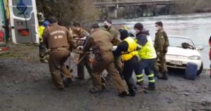 Tenía hipotermia: rescatan a mujer que cayó al río Rahue en Osorno