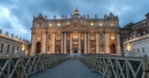 Vaticano publicó manual para tratar casos de abusos sexuales a menores