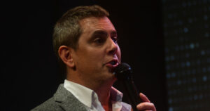 Dirección del Trabajo fiscalizó a Mega por polémico episodio de José Miguel Viñuela