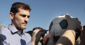 Iker Casillas anunció su retiro del fútbol a los 39 años