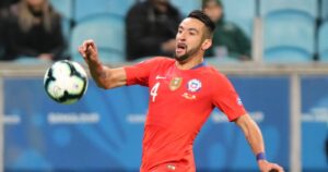 El Valladolid de Ronaldo se suma al listado de interesados por Mauricio Isla