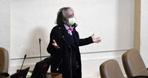 Dióxido de cloro: la peligrosa sustancia defendida por Florcita Motuda para tratar el coronavirus