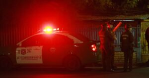 VIDEO - Adulto mayor sufrió violento portonazo e intento de atropello en La Florida