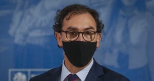 Ministro de Educación ante reapertura de escuelas para el plebiscito: 