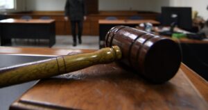 Corte de Rancagua sobresee a mujer que fue detenida por infringir toque de queda para denunciar violación