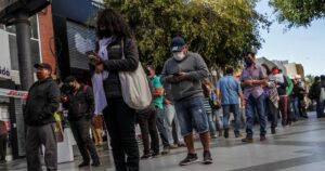 Se registran 76 nuevos fallecidos de COVID-19 y Minsal revela preocupación por la zona norte