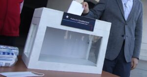 Plebiscito: senadores de oposición piden al Gobierno definir qué pasará con contagiados de COVID-19